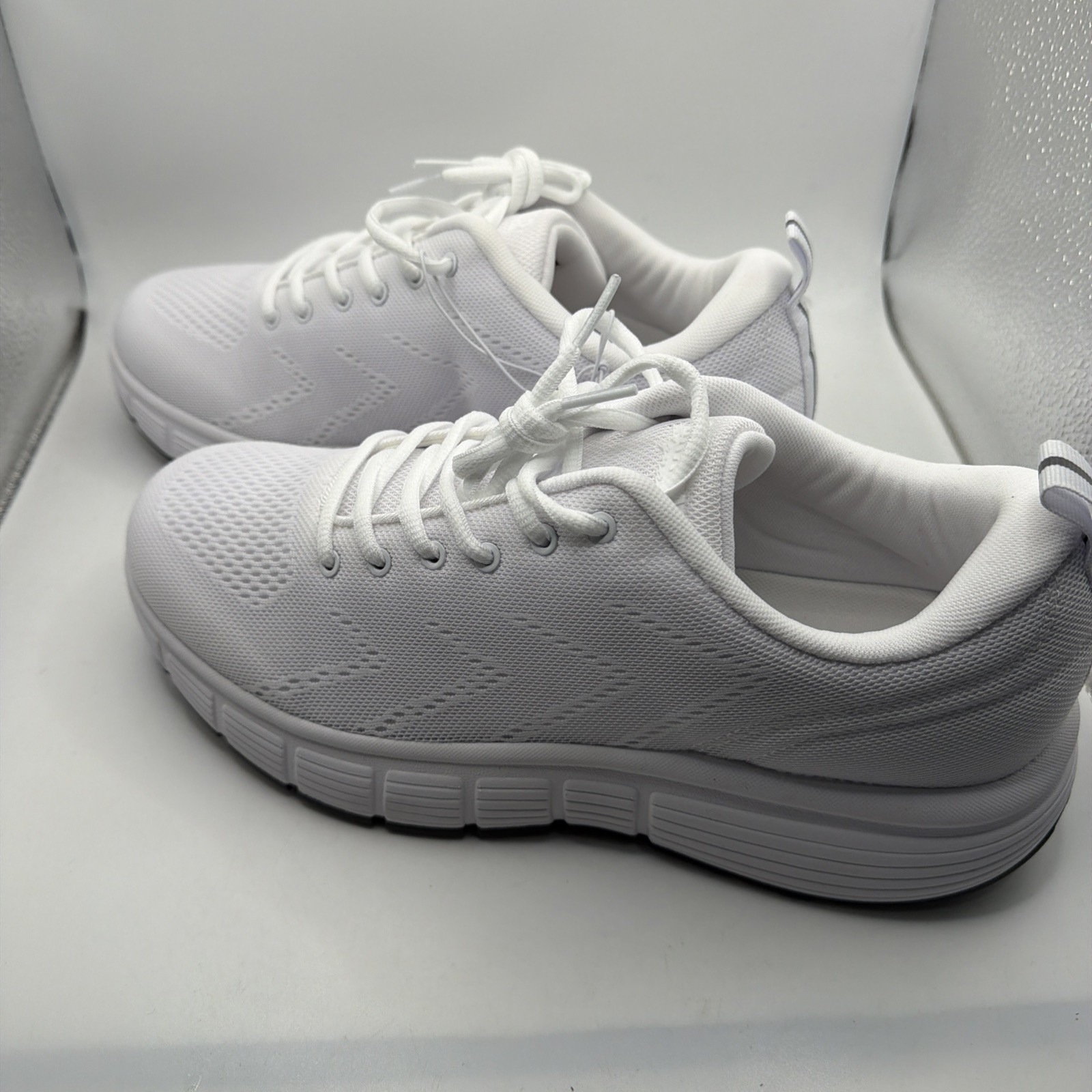 Kirkland Signature Men's Sneaker Comfort Walker Shoes White - New! Size 9 — image 4 of 8